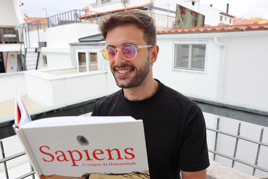 Porque Deves Proteger os Teus Olhos da Luz Azul (e Como os Óculos Super Sapiens Podem Ajudar)